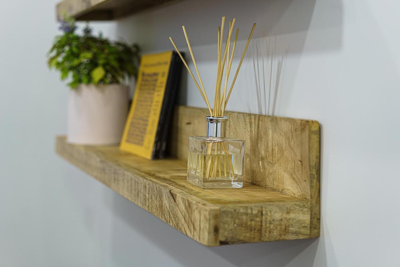 Modern Rustic In Center-Prime Rentals كاوناس المظهر الخارجي الصورة